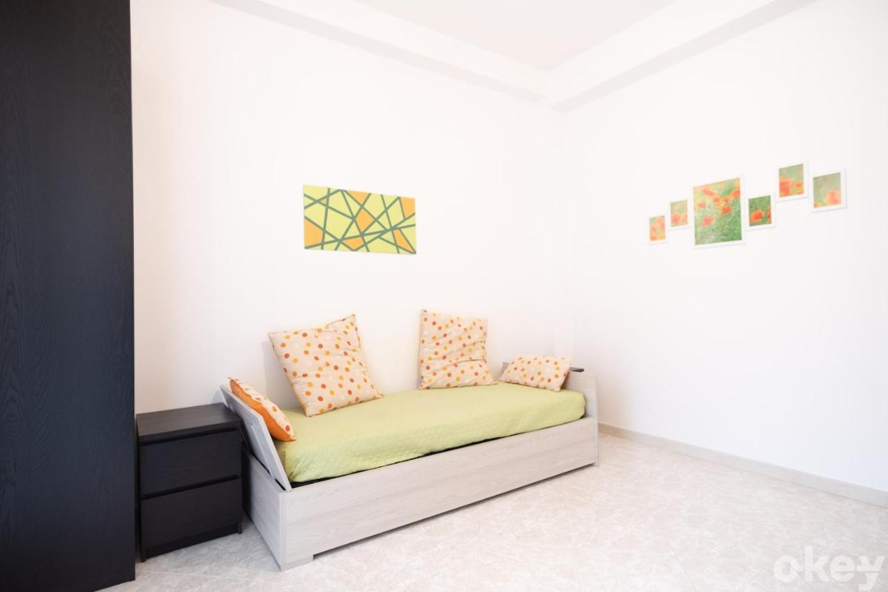 Cozy Apartments De Gasperi Бари Екстериор снимка