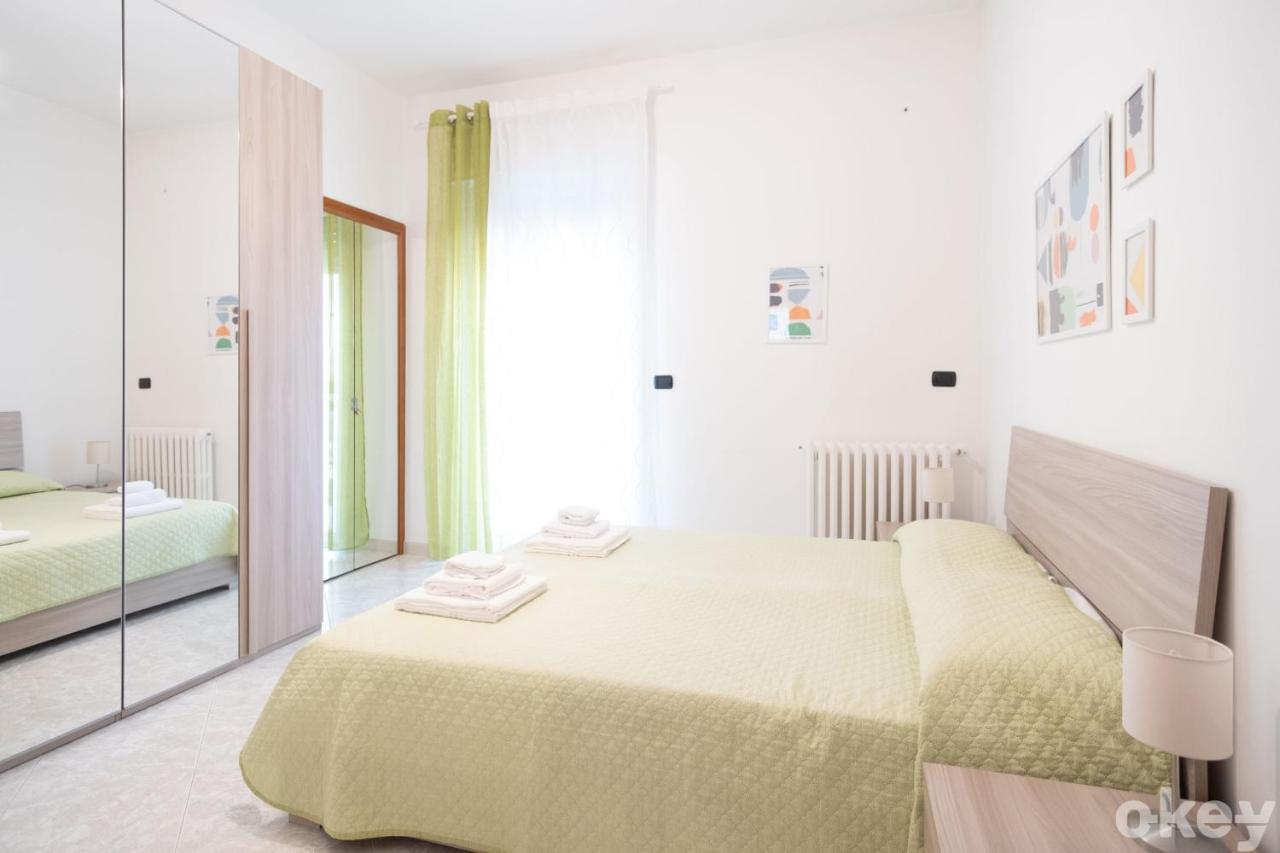 Cozy Apartments De Gasperi Бари Екстериор снимка