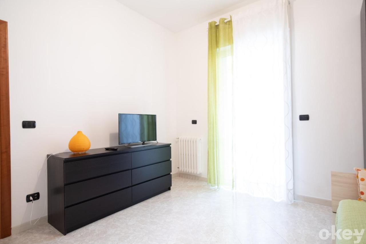 Cozy Apartments De Gasperi Бари Екстериор снимка