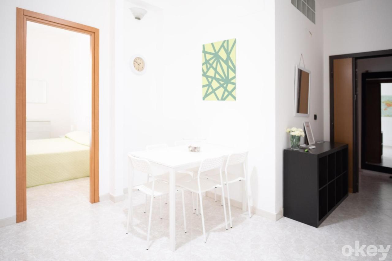 Cozy Apartments De Gasperi Бари Екстериор снимка