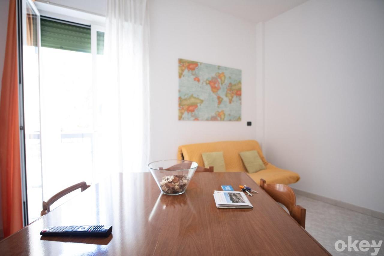 Cozy Apartments De Gasperi Бари Екстериор снимка